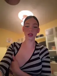 Carlita_cute webcam model stream image