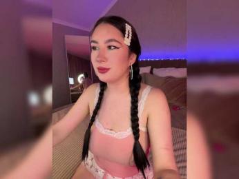 CurvyWoman- webcam model stream image