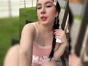 CurvyWoman- webcam bongacams model stream image