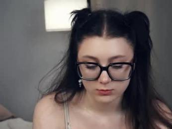 primroseaxley webcam model stream image