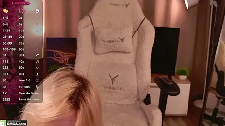 Lasli_moon webcam model stream image