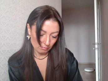 HoneyMuse webcam model stream image