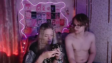 Your_Horny_Friends webcam model stream image