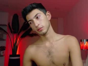 ethan_skiny_ webcam model stream image