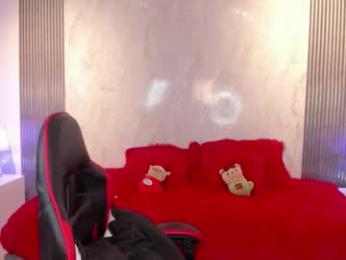 jiggly_ webcam model stream image