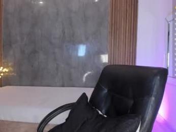 jiggly_ webcam model stream image