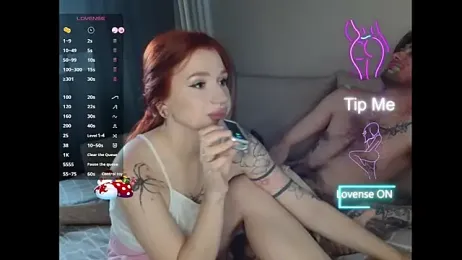 KarinaAndJohn webcam model stream image