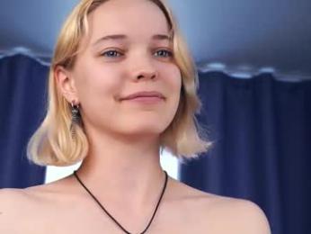 deannmaslen webcam model stream image