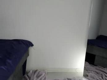 hi_popsy webcam model stream image