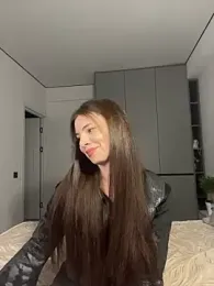 CurlyLara webcam stripchat model stream image