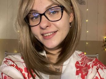 KellyMontrose webcam model stream image