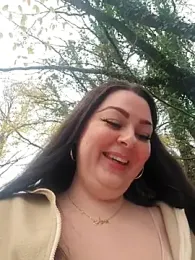 BaddieBellaUK webcam model stream image