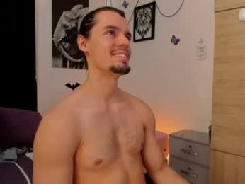 maxi_styles webcam model stream image