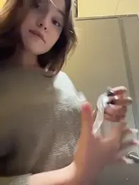 Peachy_Dream webcam model stream image