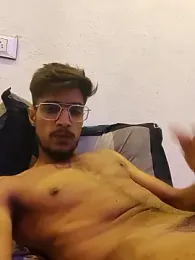 kaushikhotty webcam stripchat model stream image