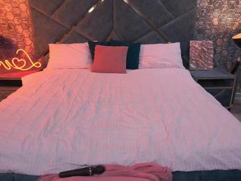 DivineJass webcam model stream image