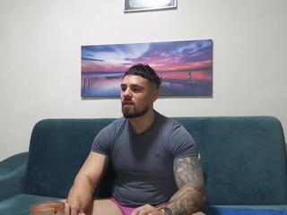 Tiberius Hunk webcam model stream image