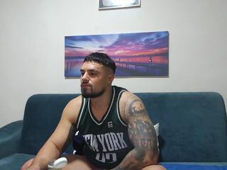 Tiberius Hunk webcam model stream image