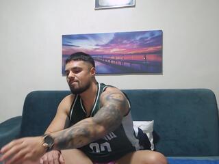 Tiberius Hunk webcam model stream image