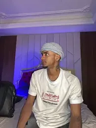 AaronCruz_ webcam model stream image