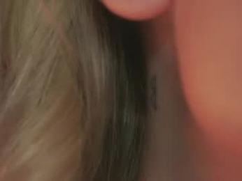 agent_blonde webcam model stream image