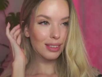 agent_blonde webcam model stream image