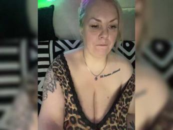 RobinLili webcam bongacams model stream image