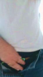 Superworms webcam model stream image