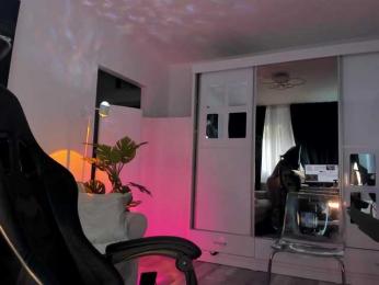 Ivybelle webcam model stream image