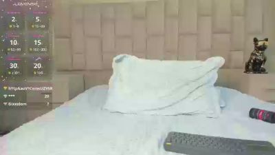 MaximusDicks webcam model stream image