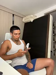 sendfer webcam stripchat model stream image