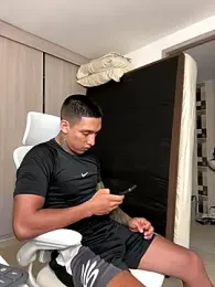 sendfer webcam stripchat model stream image