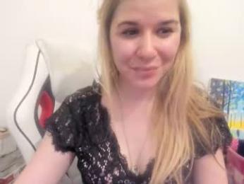 artsyandcraftsy_ webcam model stream image