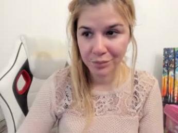 artsyandcraftsy_ webcam model stream image