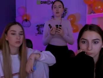 _mila_fire webcam model stream image