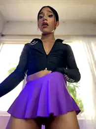 Emaa- webcam model stream image