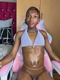 LatoyaPosh webcam model stream image