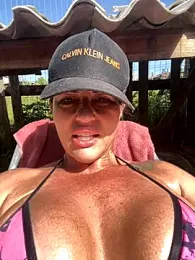 Deusasafada webcam model stream image