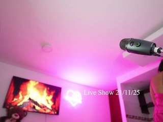 girl-hotbicth webcam model stream image