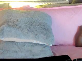 Victoria Lois webcam model stream image