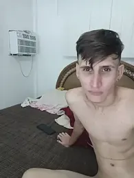 Milfvalesk webcam model stream image