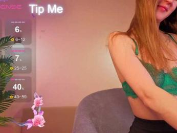 Kiana-White webcam model stream image