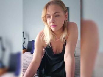 Yesenia-1 webcam model stream image