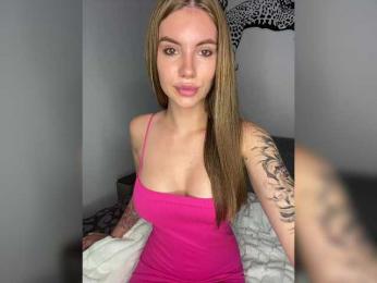 Sweet-peacha webcam model stream image