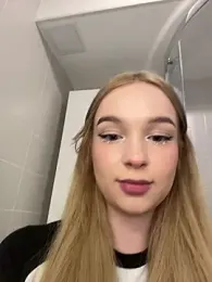Baby_Tiny webcam stripchat model stream image