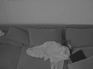 voyeurcam-julmodels-living-7 webcam model stream image