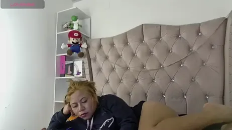 Madi_cutee webcam model stream image