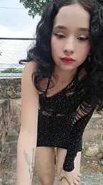 sweet_outdoor_charm webcam model stream image