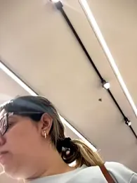 amooraaamoon webcam model stream image