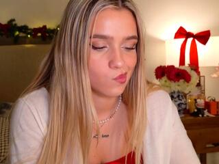 Maci Reynolds webcam model stream image